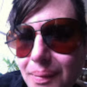 Meet your Posher, Iris